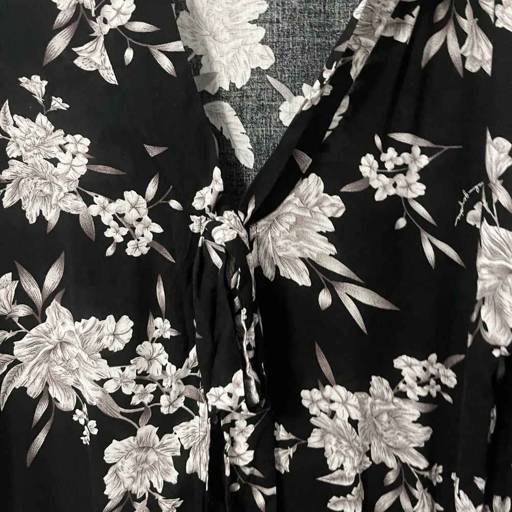 Spiritual Gangster Black Grey Floral Robe OS - Picture 3 of 7